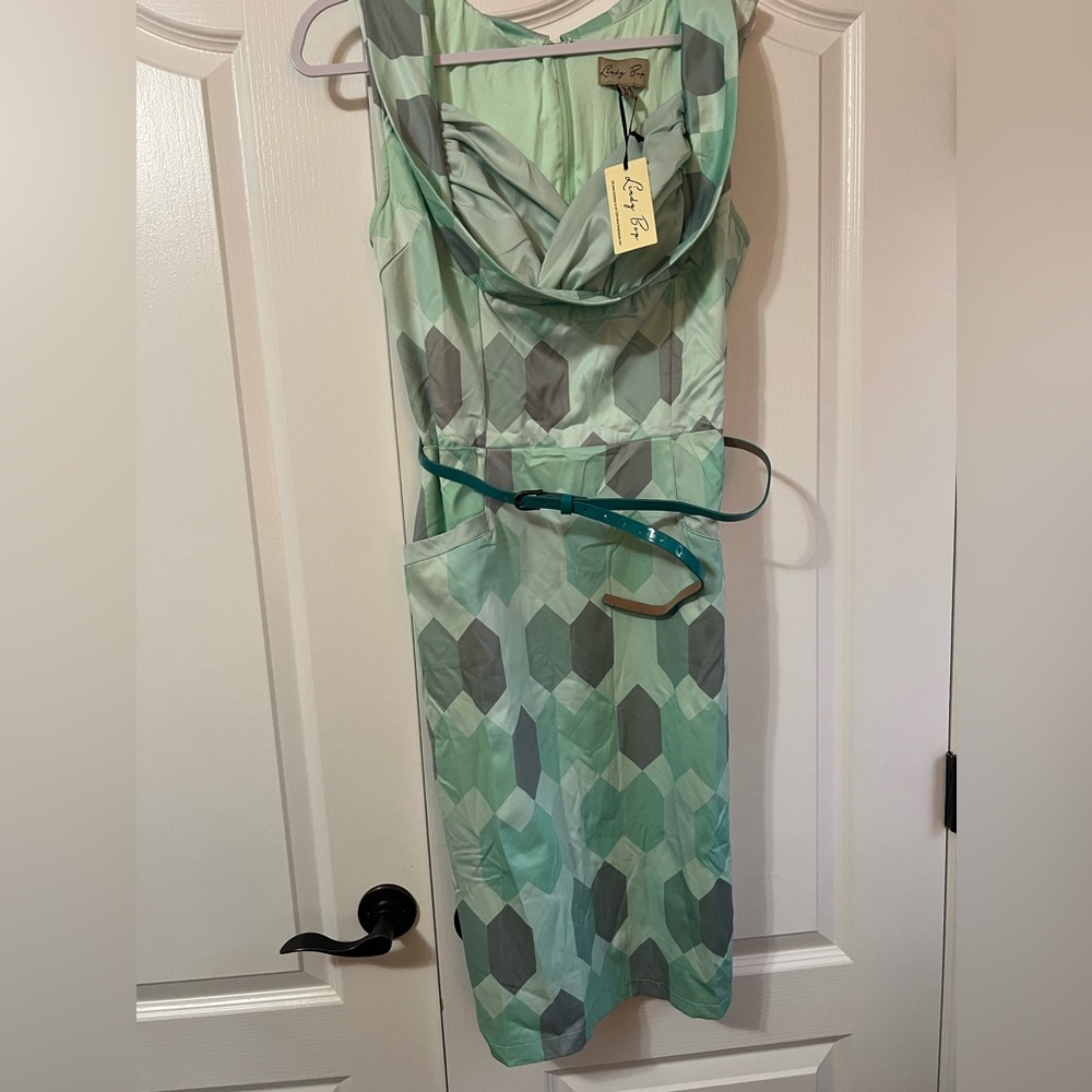 NWT Lindy Bop Pinup Vanessa Ray green geo print wiggle dress size 12